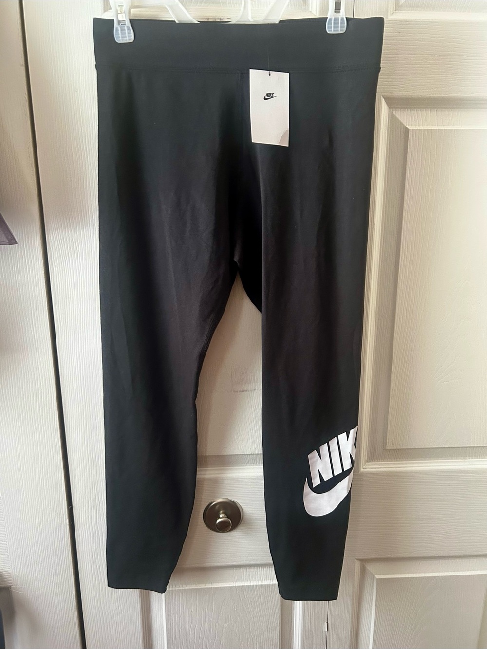 Nike Black High Waisted Leggings NWT Size Large Logo Athletic Fitted